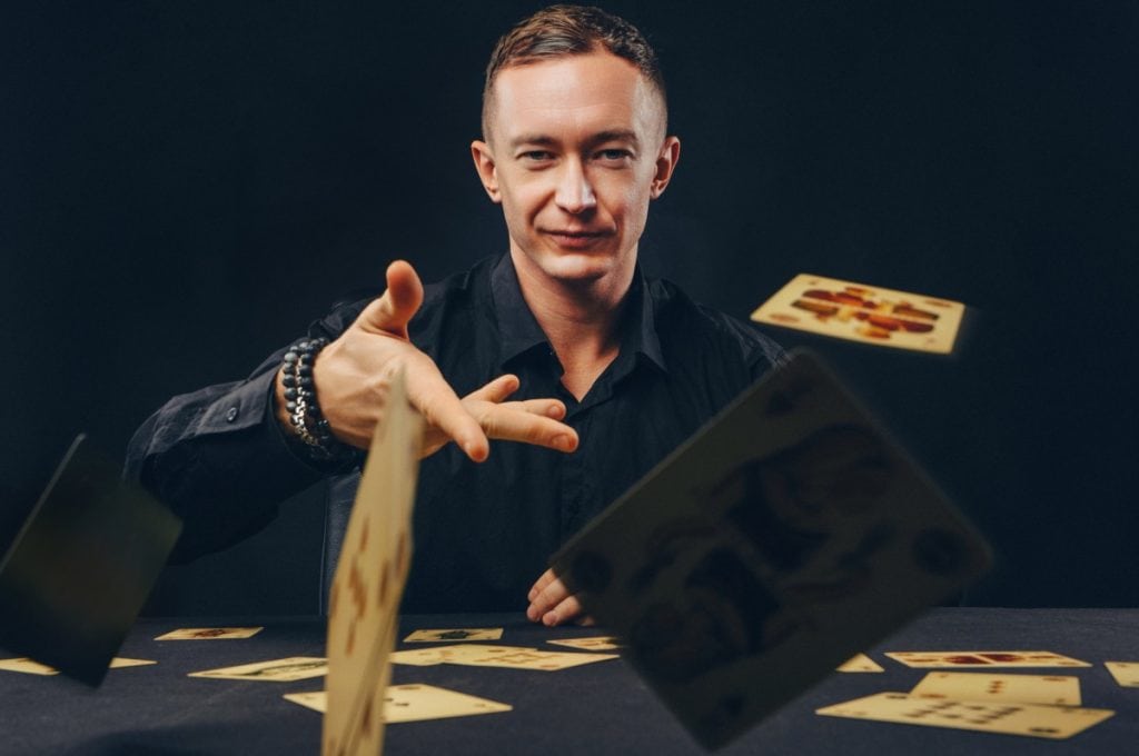 Kako razgovarati s bliskom osobom koja ima problem s kockanjem